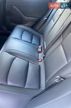 Седан Tesla Model 3 2019 в Киеве