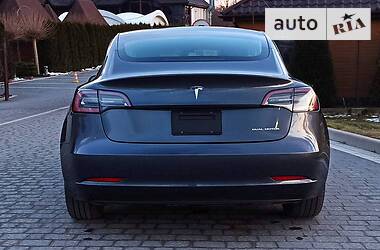 Седан Tesla Model 3 2019 в Стрые