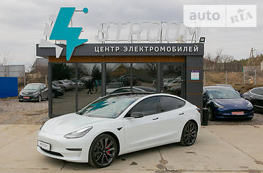 Седан Tesla Model 3 2019 в Харькове