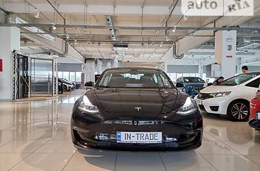 Седан Tesla Model 3 2019 в Киеве