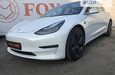 Седан Tesla Model 3 2019 в 