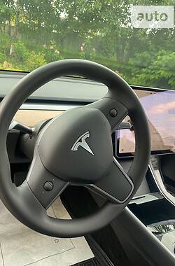 Седан Tesla Model 3 2020 в Харькове