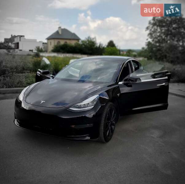 Tesla Model 3 2020