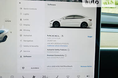 Седан Tesla Model 3 2018 в Киеве