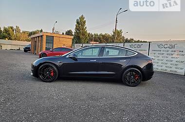 Седан Tesla Model 3 2019 в Києві