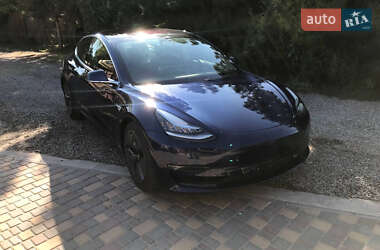 Седан Tesla Model 3 2019 в Черноморске