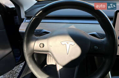 Седан Tesla Model 3 2019 в Черноморске