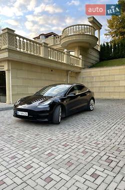 Седан Tesla Model 3 2019 в 