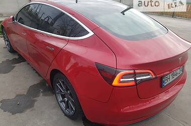Седан Tesla Model 3 2018 в 