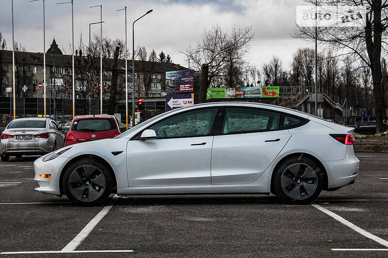 Седан Tesla Model 3 2021 в Киеве фото 4 Седан Tesla Model 3 2021 в Киеве