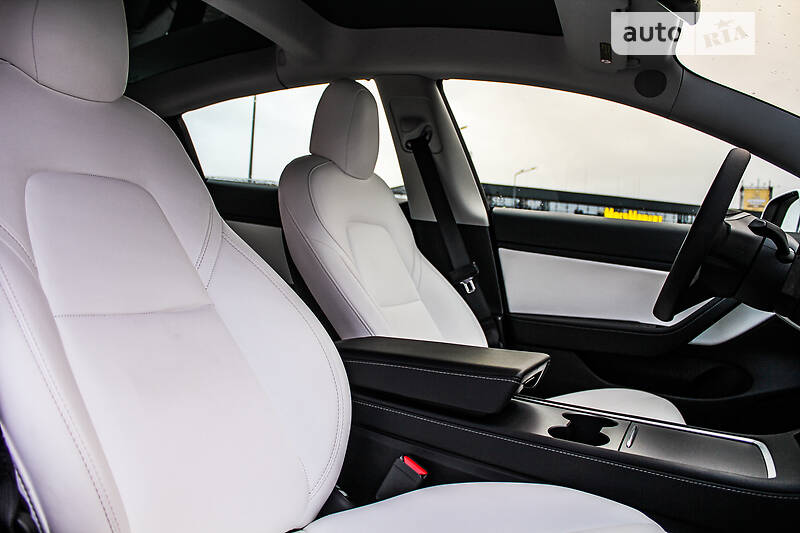 Седан Tesla Model 3 2021 в Киеве фото 18 Седан Tesla Model 3 2021 в Киеве