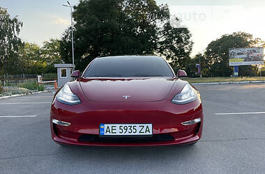 Седан Tesla Model 3 2020 в Кропивницком