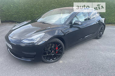 Хэтчбек Tesla Model 3 2018 в 