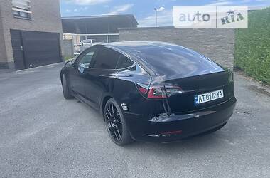 Хэтчбек Tesla Model 3 2018 в 
