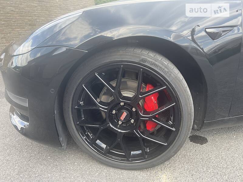 Хэтчбек Tesla Model 3 2018 в Ивано-Франковске