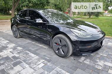 Седан Tesla Model 3 2019 в Сокирянах
