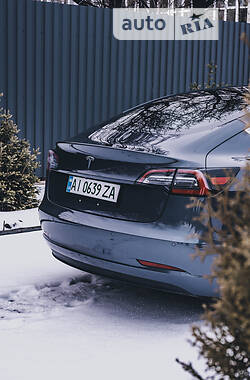 Седан Tesla Model 3 2018 в Кропивницком