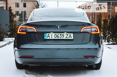 Седан Tesla Model 3 2018 в Кропивницком