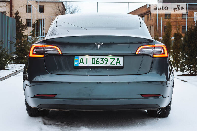 Седан Tesla Model 3 2018 в Кропивницком