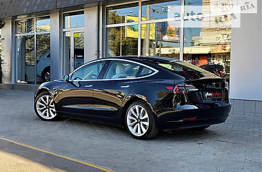 Седан Tesla Model 3 2018 в 