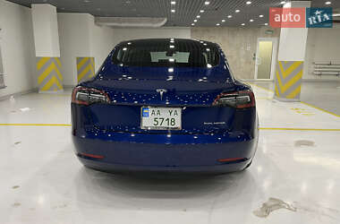 Седан Tesla Model 3 2018 в Киеве