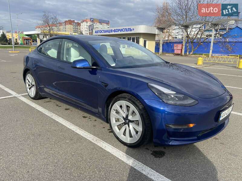 Седан Tesla Model 3 2020 в Киеве