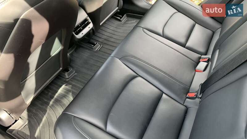 Седан Tesla Model 3 2019 в Чернівцях фото 6 Седан Tesla Model 3 2019 в Чернівцях