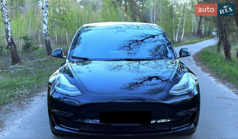 Седан Tesla Model 3 2018 в 