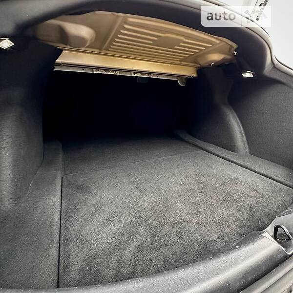 Седан Tesla Model 3 2020 в Ровно