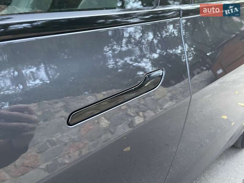 Седан Tesla Model 3 2018 в Кропивницком