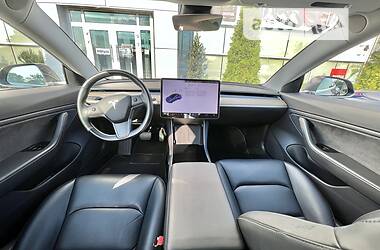 Седан Tesla Model 3 2020 в Павлограді