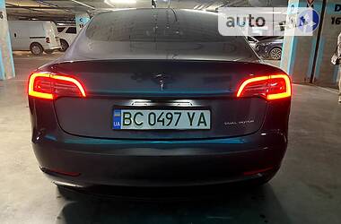 Седан Tesla Model 3 2020 в 