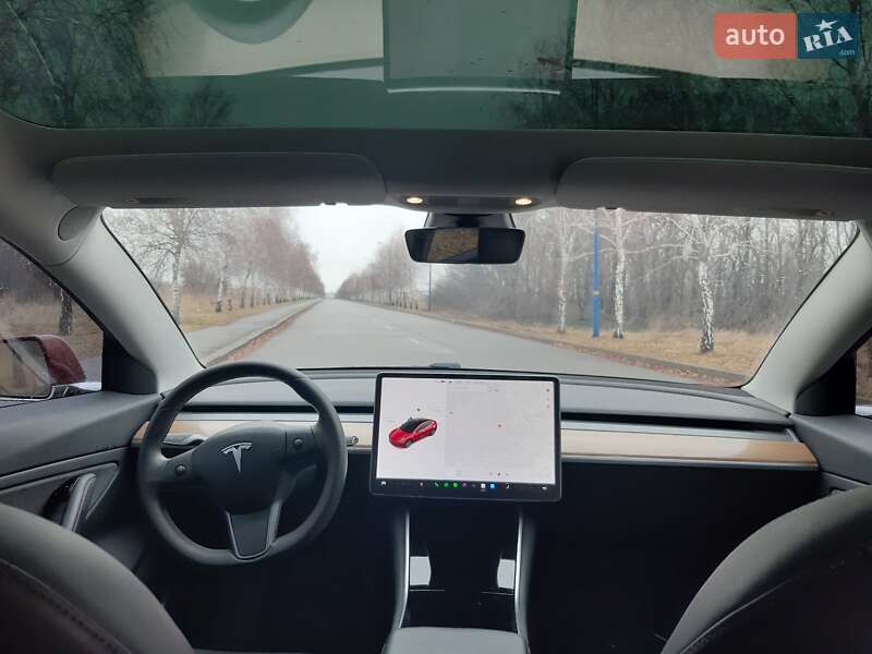 Седан Tesla Model 3 2019 в Дніпрі