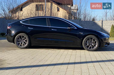 Седан Tesla Model 3 2019 в Долине