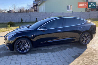 Седан Tesla Model 3 2019 в Долине