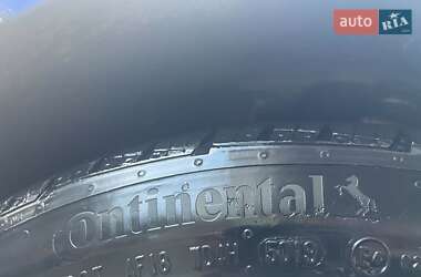 Седан Tesla Model 3 2020 в 