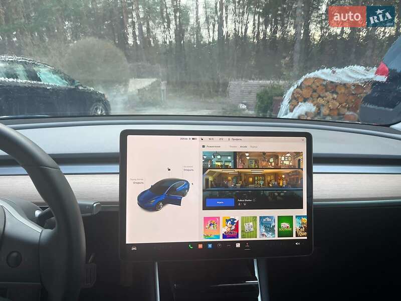 Седан Tesla Model 3 2020 в Львові