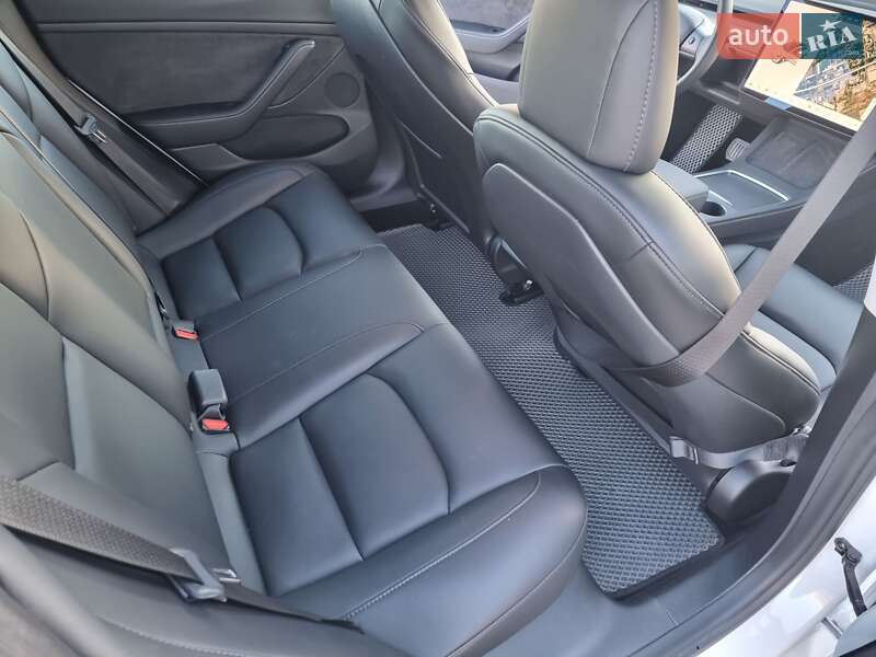 Седан Tesla Model 3 2021 в Кропивницькому фото 35 Седан Tesla Model 3 2021 в Кропивницькому