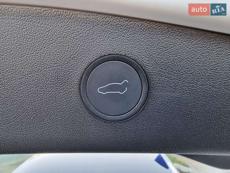 Седан Tesla Model 3 2021 в Кропивницькому фото 44 Седан Tesla Model 3 2021 в Кропивницькому