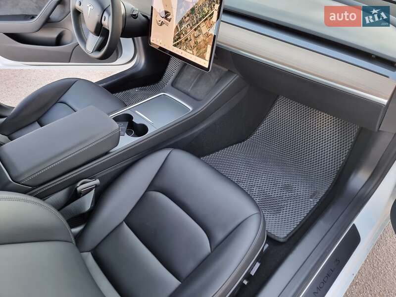 Седан Tesla Model 3 2021 в Кропивницькому фото 36 Седан Tesla Model 3 2021 в Кропивницькому