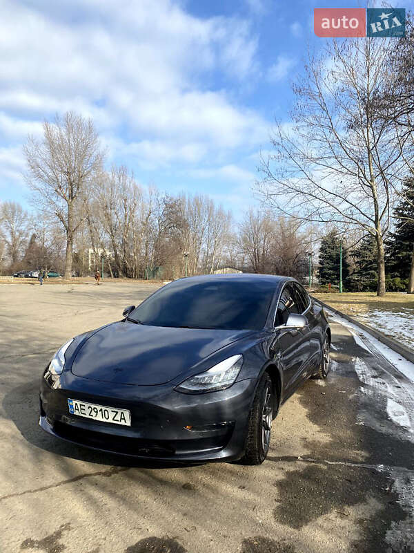 Tesla Model 3 2018