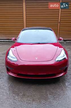 Седан Tesla Model 3 2018 в Киеве