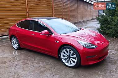 Седан Tesla Model 3 2018 в Киеве