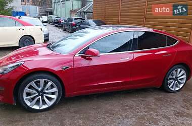 Седан Tesla Model 3 2018 в Киеве