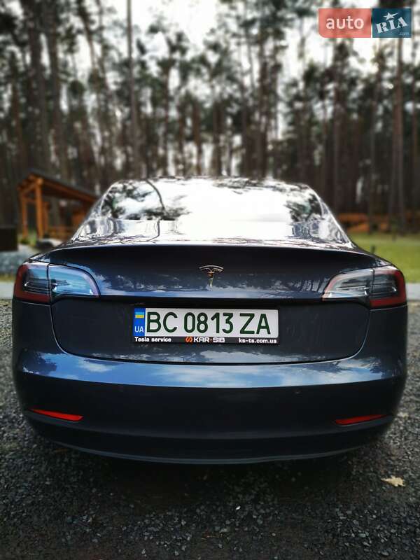 Седан Tesla Model 3 2020 в Ковелі