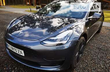 Седан Tesla Model 3 2020 в Ковелі