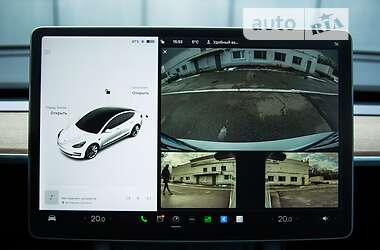 Седан Tesla Model 3 2021 в 