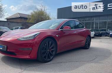 Седан Tesla Model 3 2019 в 