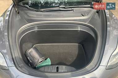 Седан Tesla Model 3 2018 в Киеве