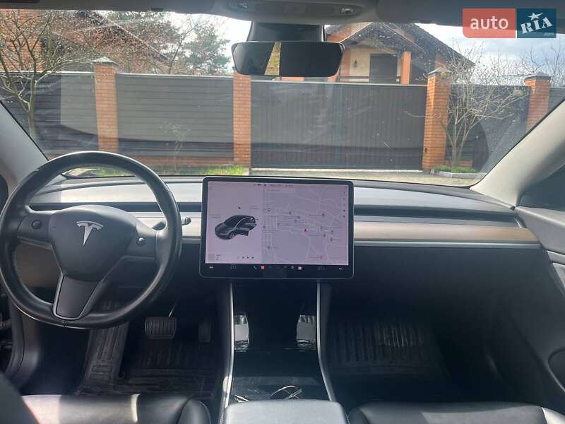 Седан Tesla Model 3 2018 в Киеве